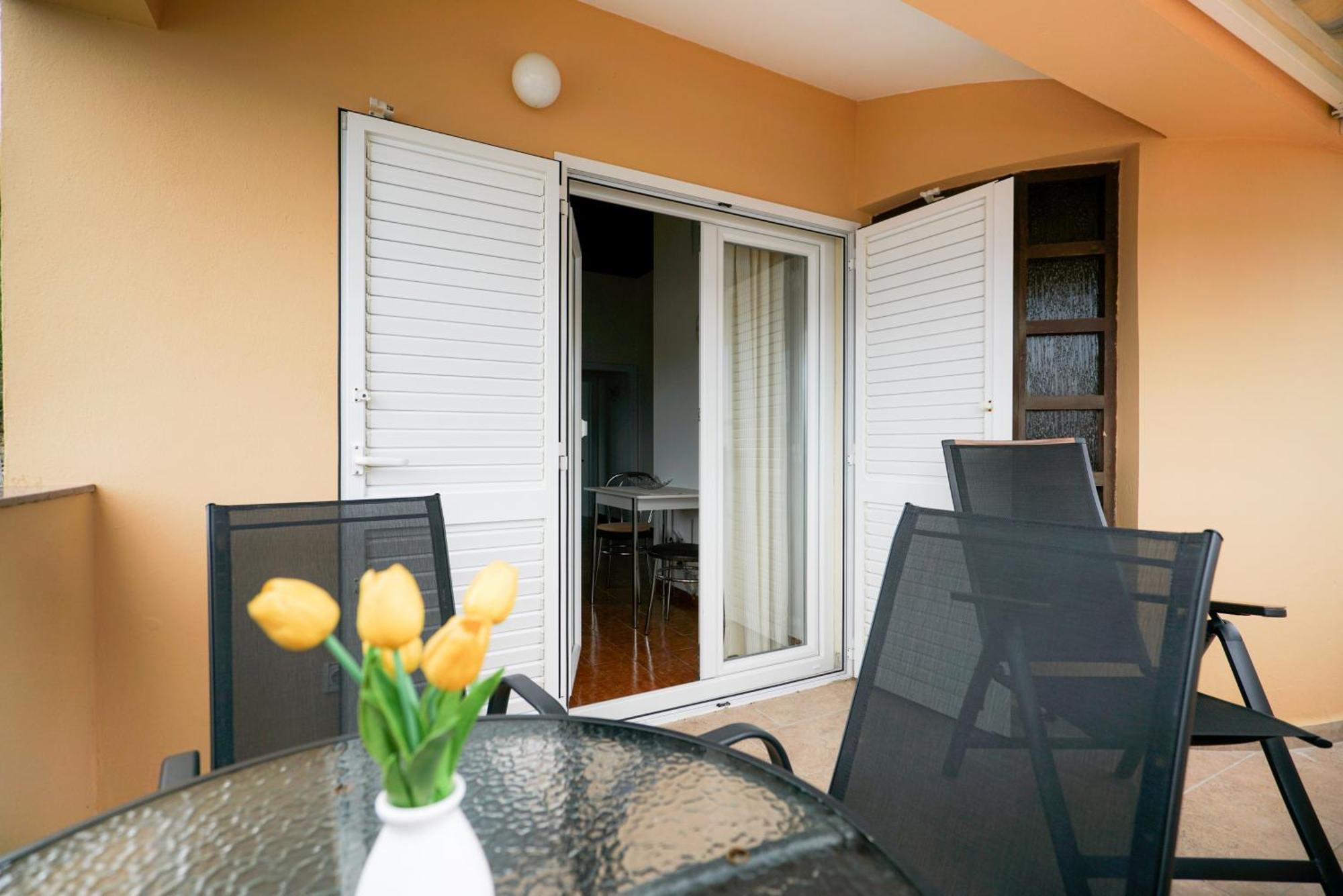 Apartments Osljak Preko Zewnętrze zdjęcie